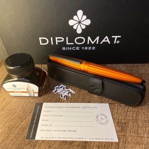 Diplomat Aero Fountain Pen Gift Set